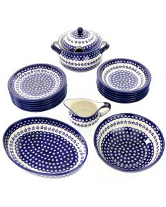 Elegant dinner set for 6 people